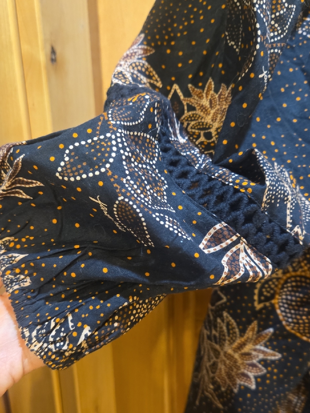FARM Rio Lace Inset Peasant Black with Copper Floral Print and Puff Sleeves - Picture 6 of 8